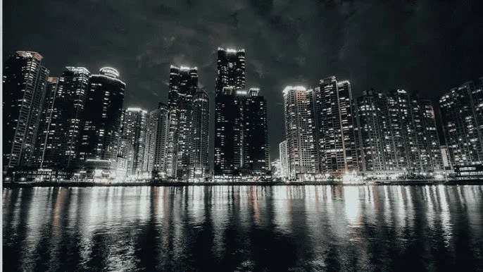 千谎百计港剧全集观看 - 城市之光：霓虹背后的人间烟火